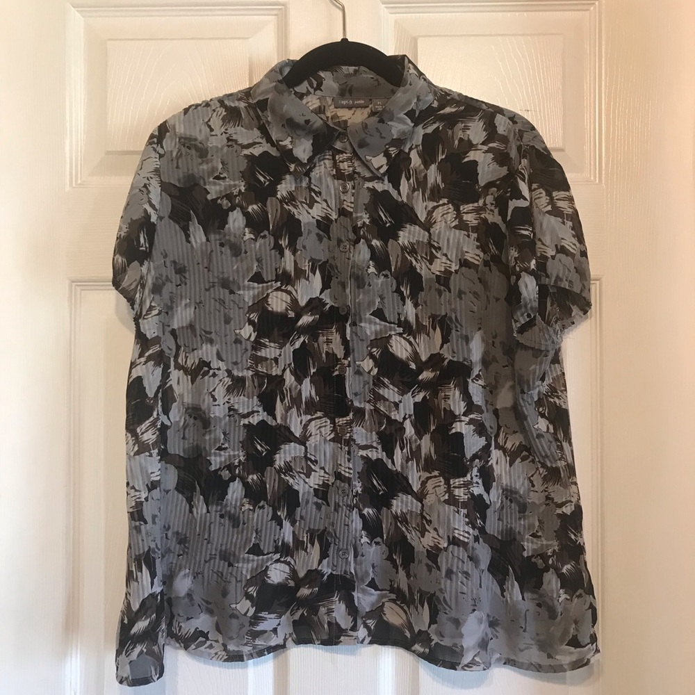 Apt. 9 Short Sleeve Top Sz Large Petite